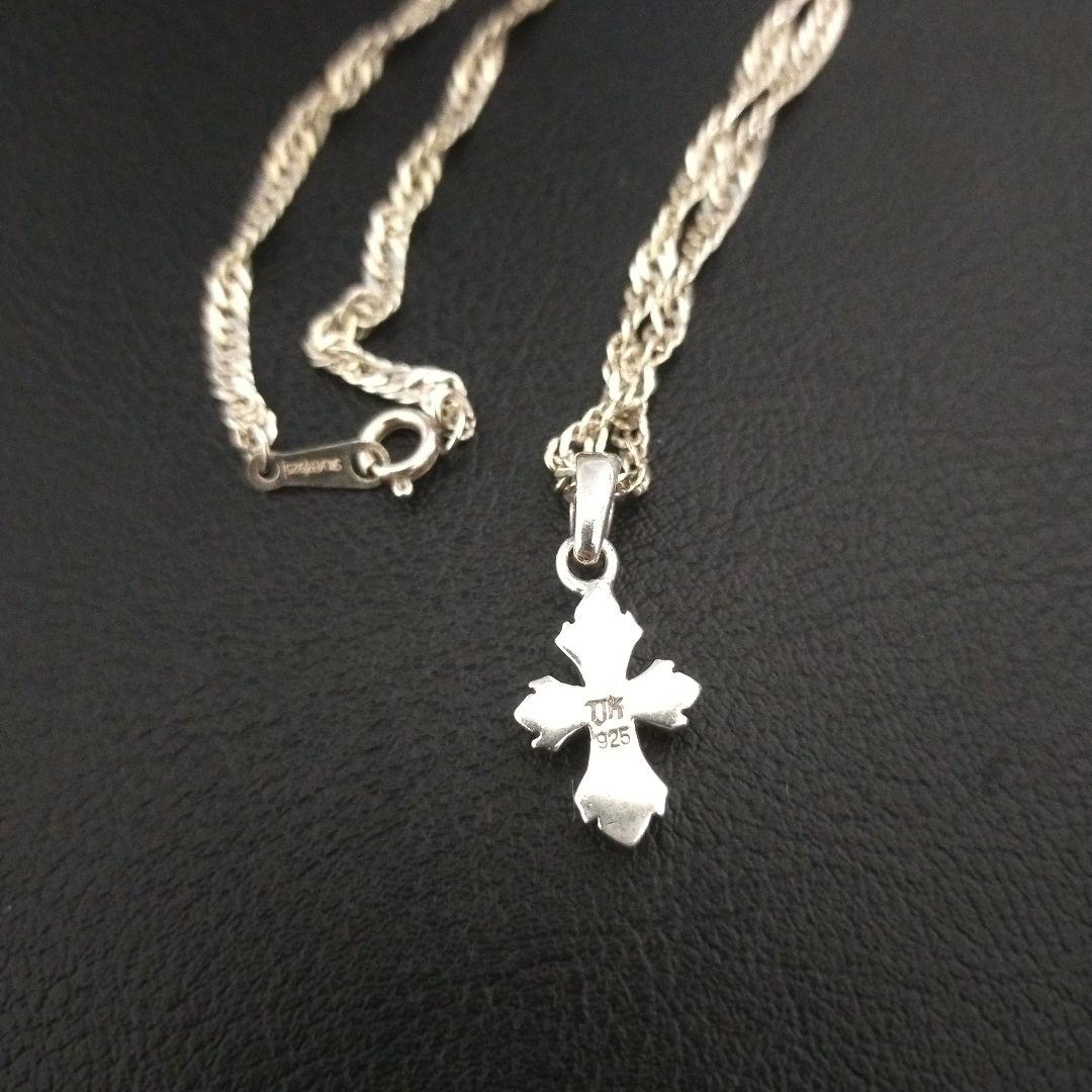 人気　クロス シルバー 925 ネックレス　　ルビーペンダント　美品