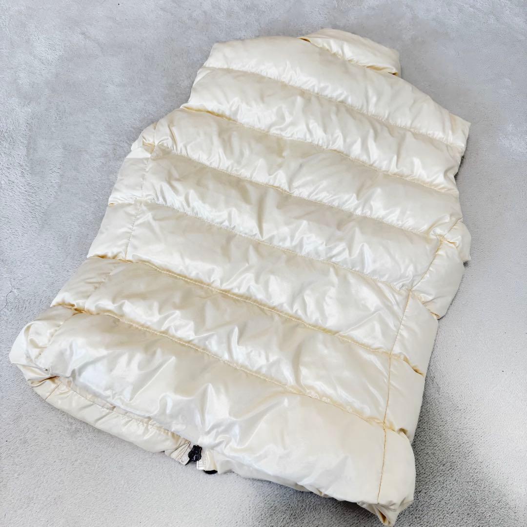 MONCLER ホワイト　ロゴマーク　コミックタグ　ダウンベスト　サイズ1
