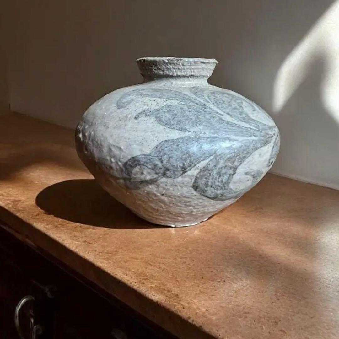 高麗 青磁 鉄砂 唐草模様 小さい花器 一輪挿し