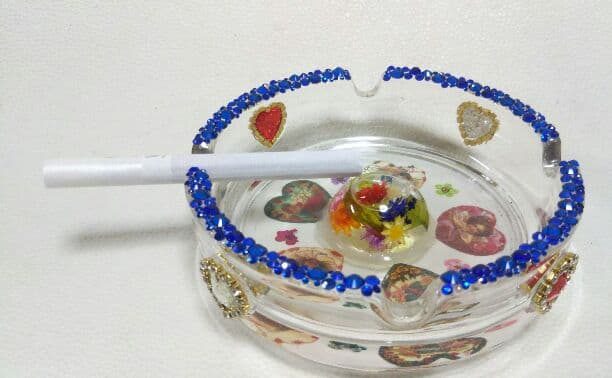 お客さん用の灰皿  Ⅱ(ハーバリウム編)