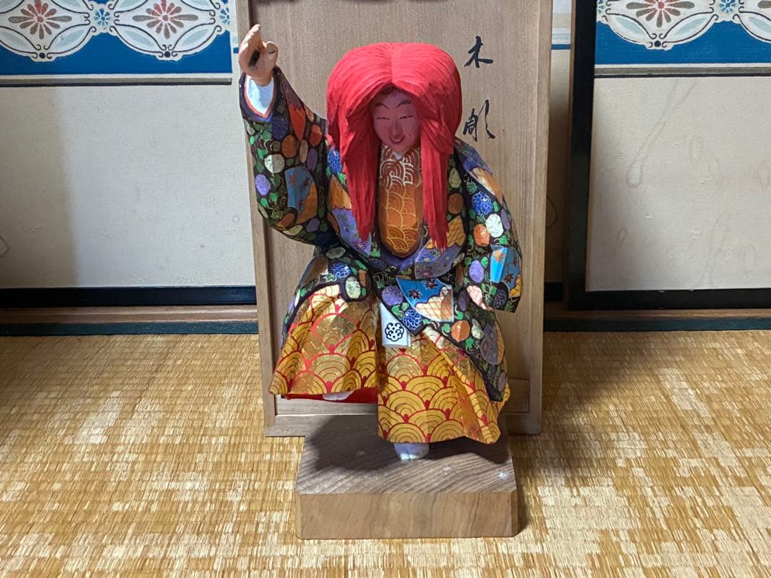木製 木彫り 彫刻 【池田 秀鳳】伝統的 歌舞伎 赤い髪 人形 在印 共箱