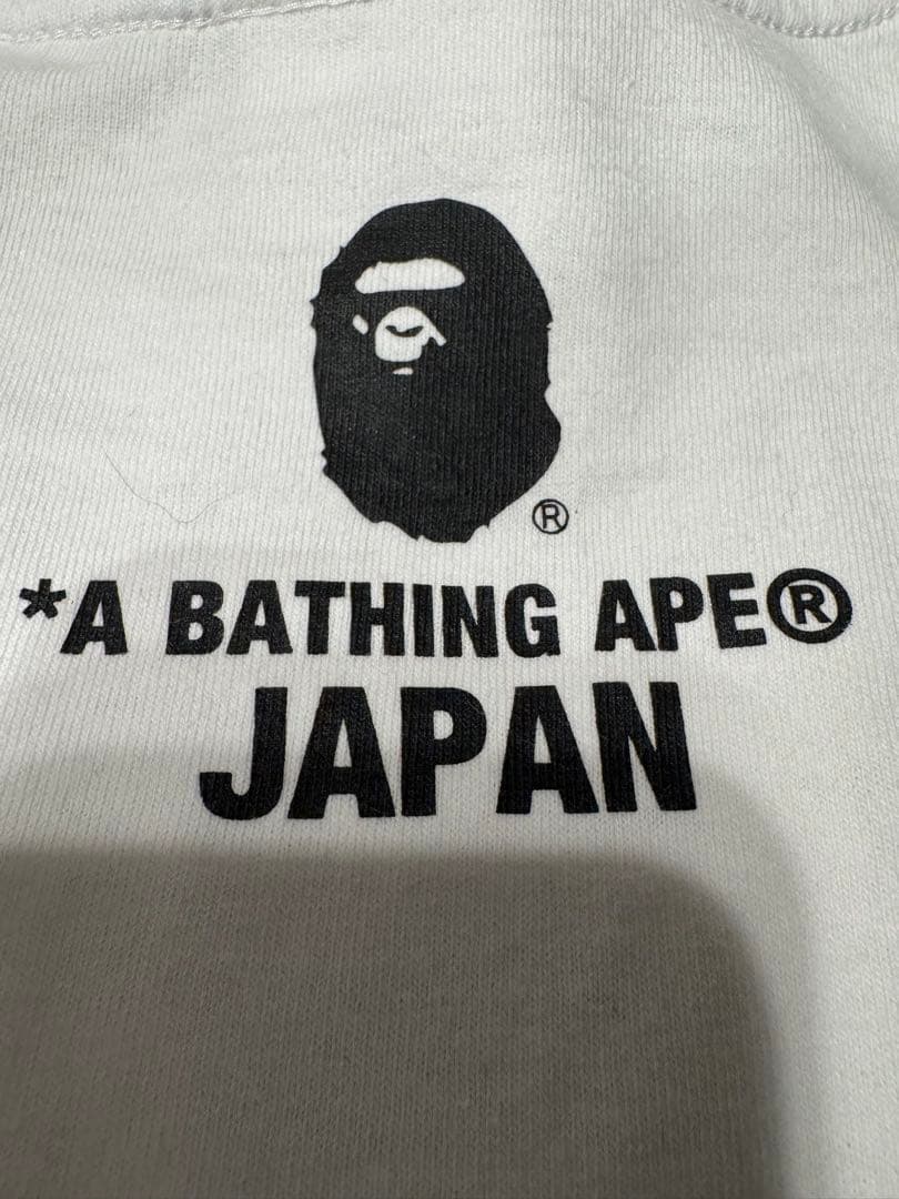 A BATHING APE 限定モデル　ロンT