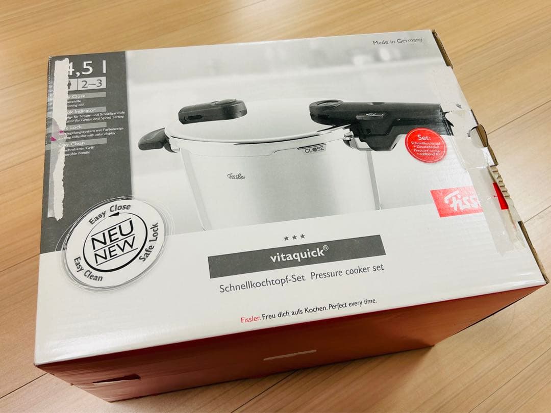 【新品未使用】フィスラー 圧力鍋 ビタクイック　4.5L