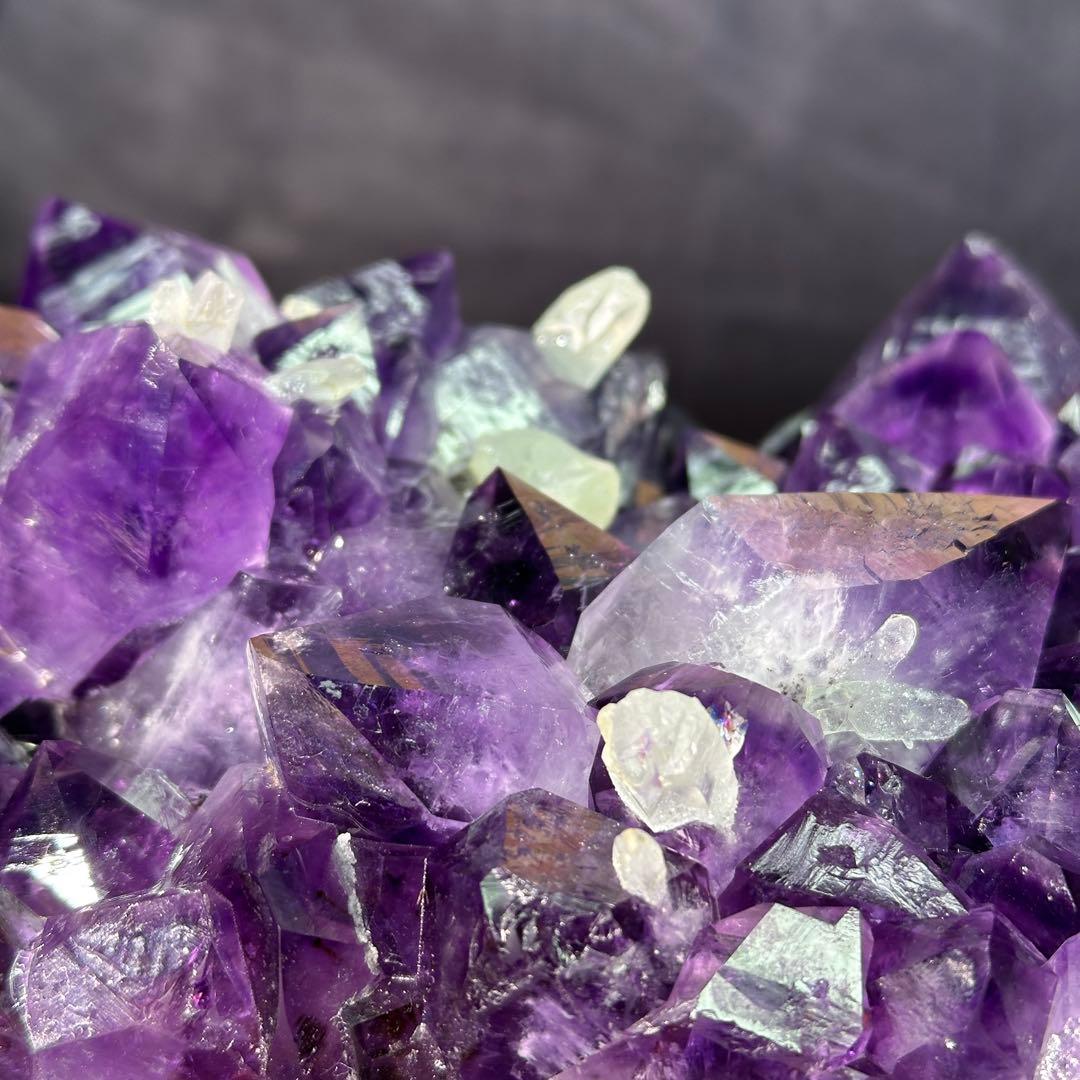 【最高品質】天然石 アメジストの原石　置物G.302