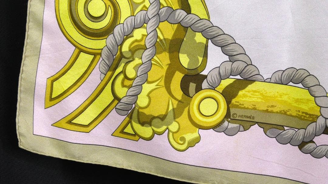 HERMES エルメス　大判スカーフ　カレ90　 D563