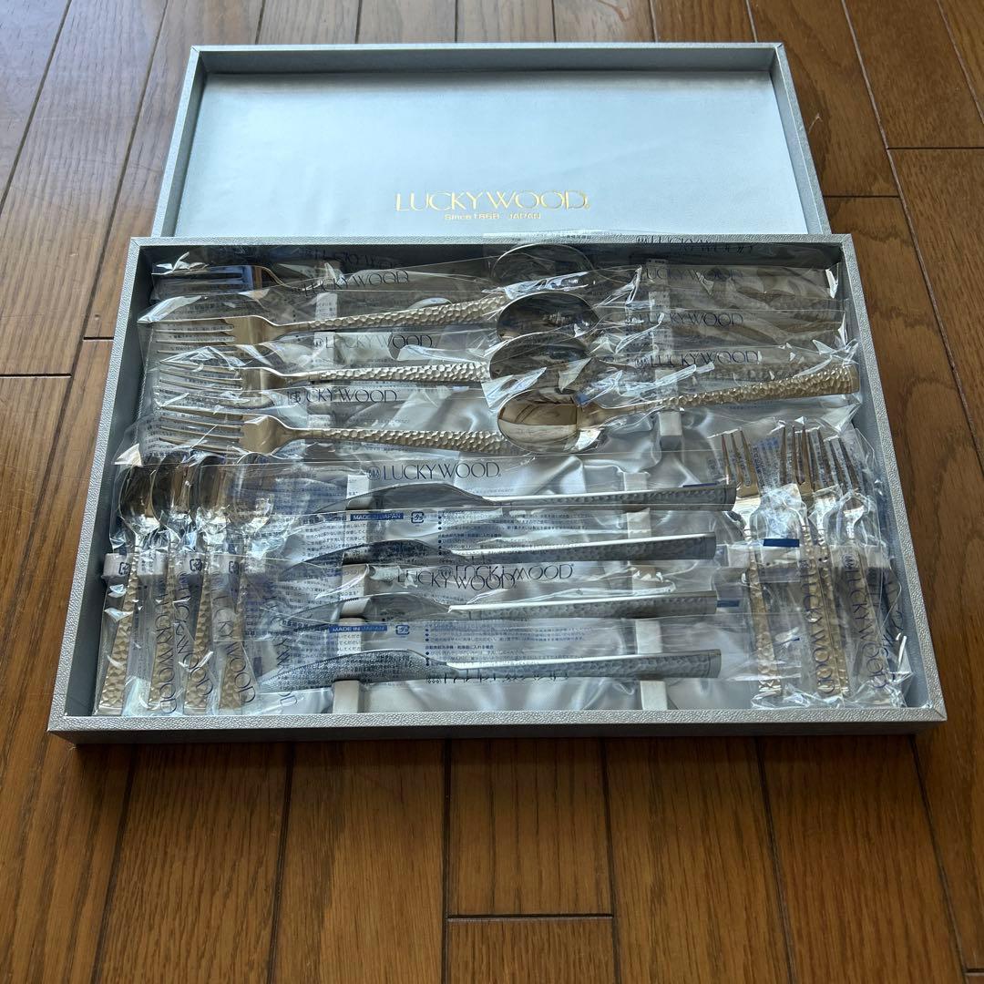 新品未使用LUCKYWOOD カトラリーセット4名分