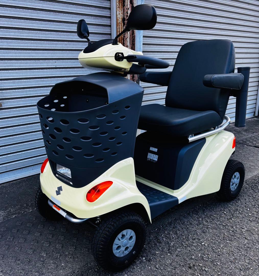 送料込み ほぼ新車 スズキ SUZUKI セニアカー シニアカー　ET4D8