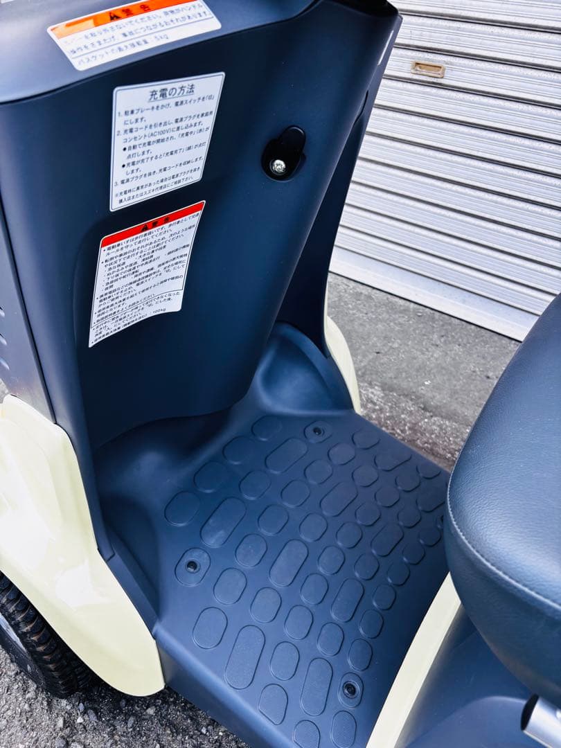 送料込み ほぼ新車 スズキ SUZUKI セニアカー シニアカー　ET4D8