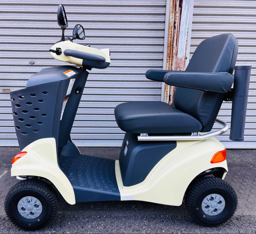 送料込み ほぼ新車 スズキ SUZUKI セニアカー シニアカー　ET4D8