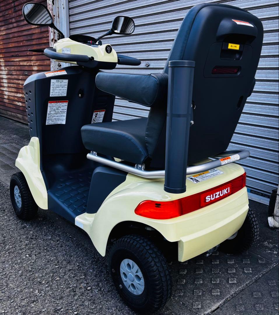 送料込み ほぼ新車 スズキ SUZUKI セニアカー シニアカー　ET4D8