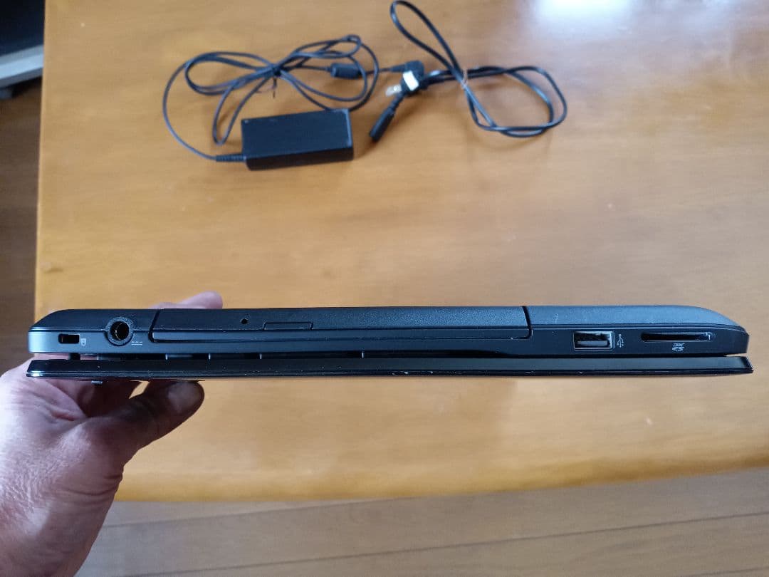 富士通 ノートパソコン LIFEBOOK AH53/ｘ【ジャンク】