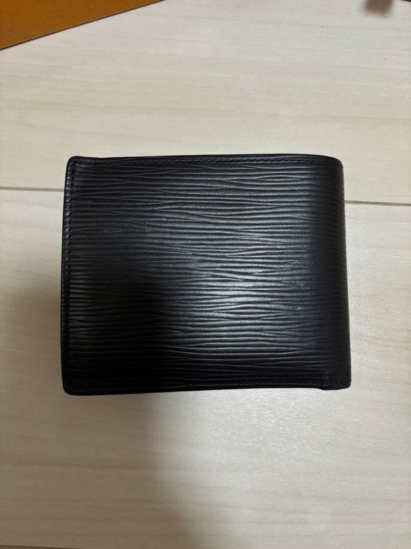 美品‼新型 ルイヴィトン　エピ　二つ折り財布　エピ ポルトフォイユ マルコ