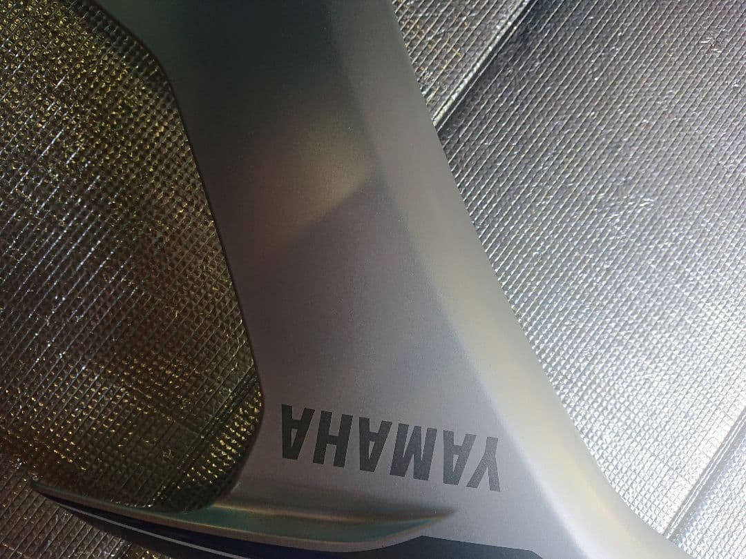 ヤマハ　YZF−R1 2CR 外装　純正　サイドカウル