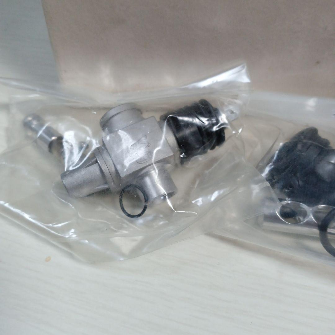 O.S. MAX 21RF-Bと 付属品