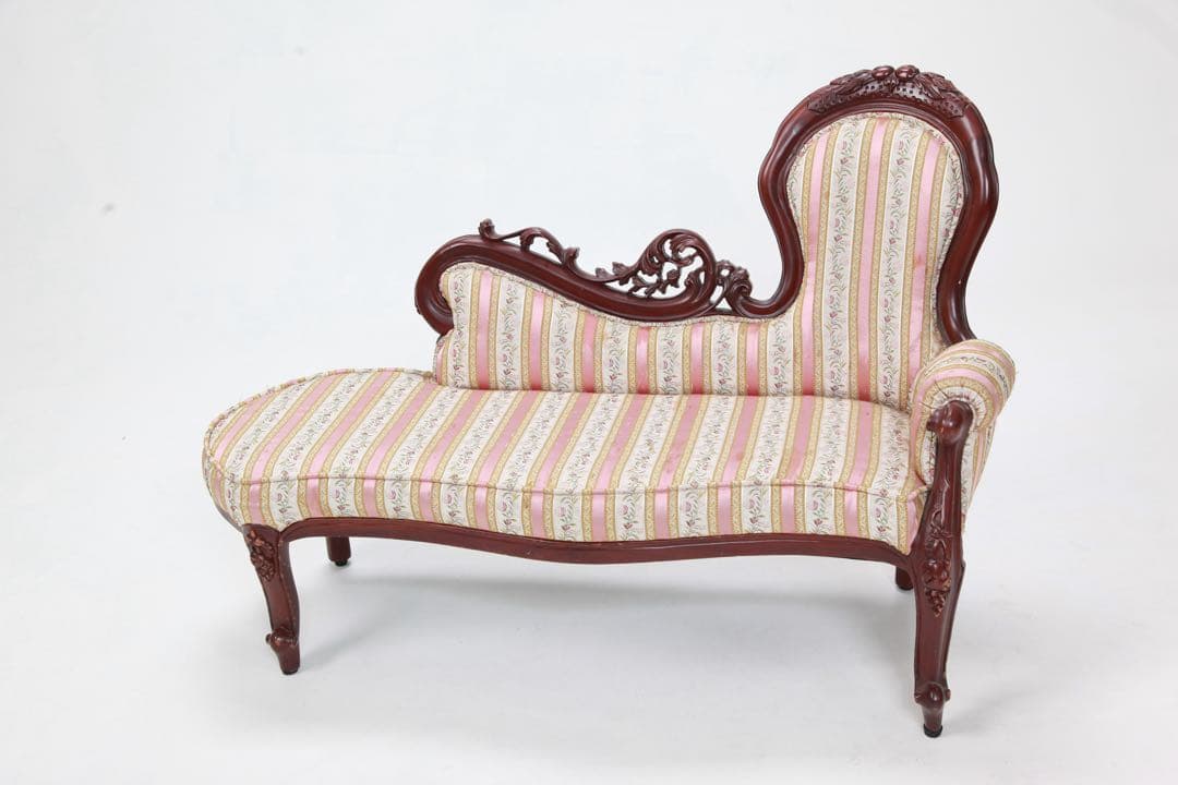 ロココ調アンティーク装飾的なカウチ ピンクストライプ