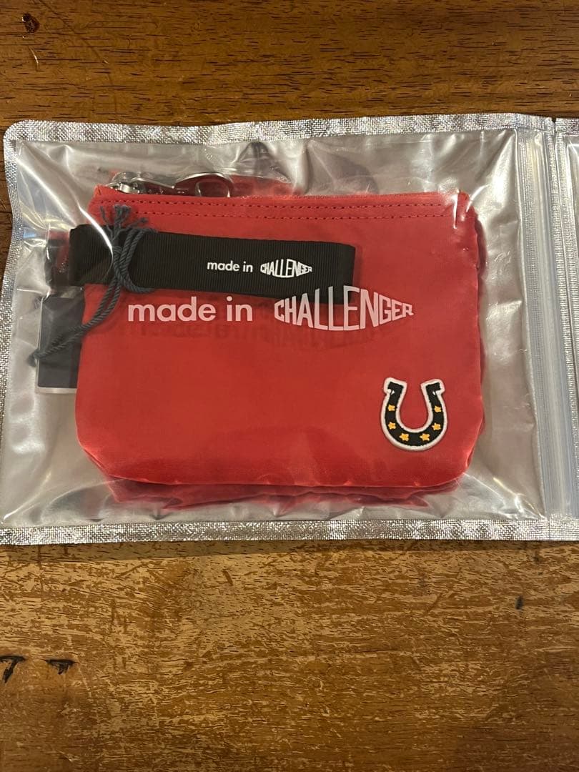 CHALLENGER ケース レッド