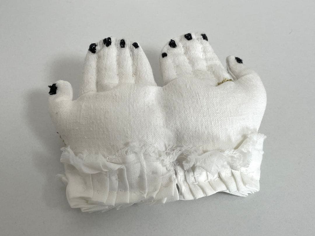 aiueaoui ハンドオブジェ アクセサリーケース