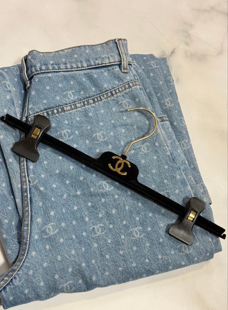 CHANEL デニムパンツ