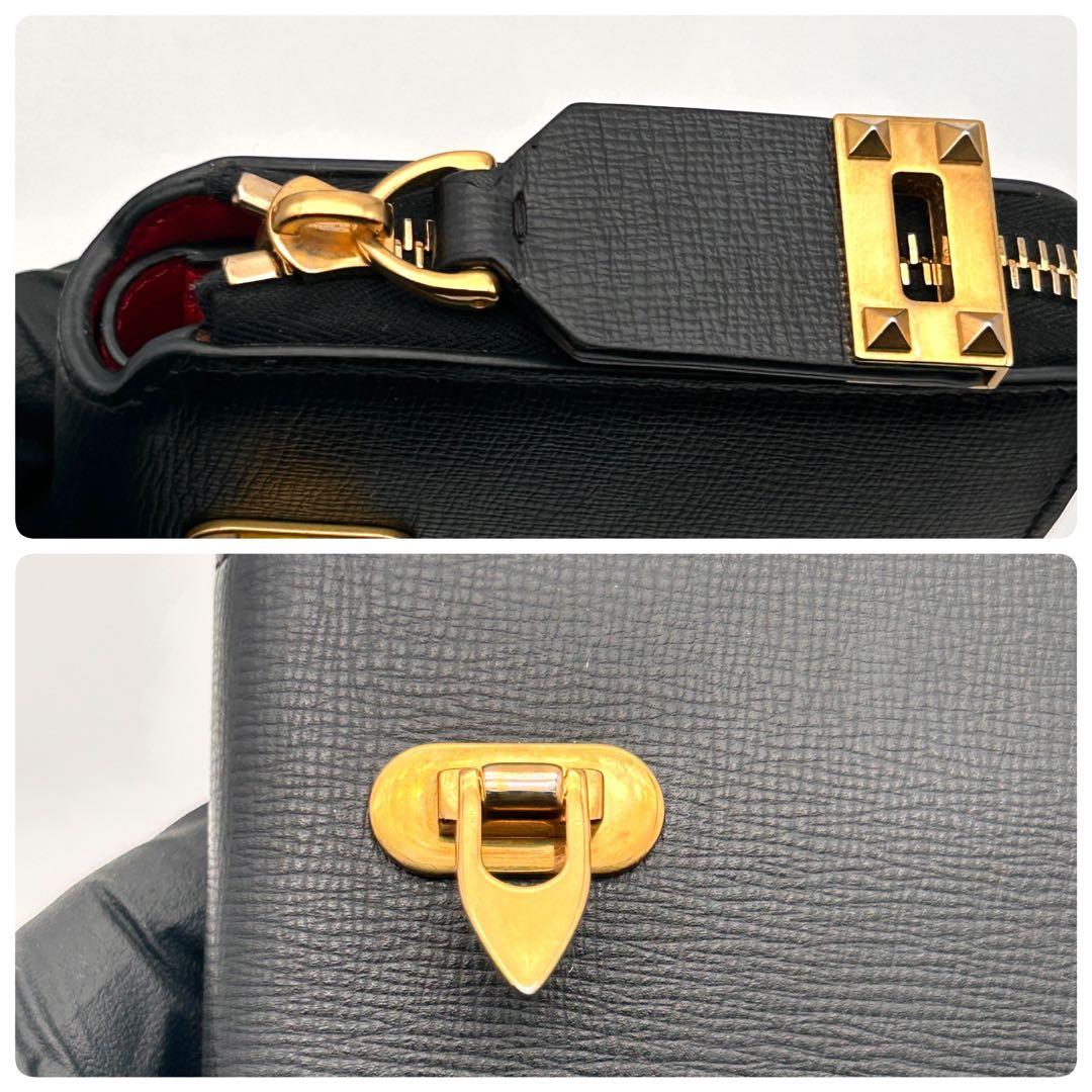 ✨極美品✨ VALENTINO ヴァレンティノ 二つ折り財布 高級 希少性大✨