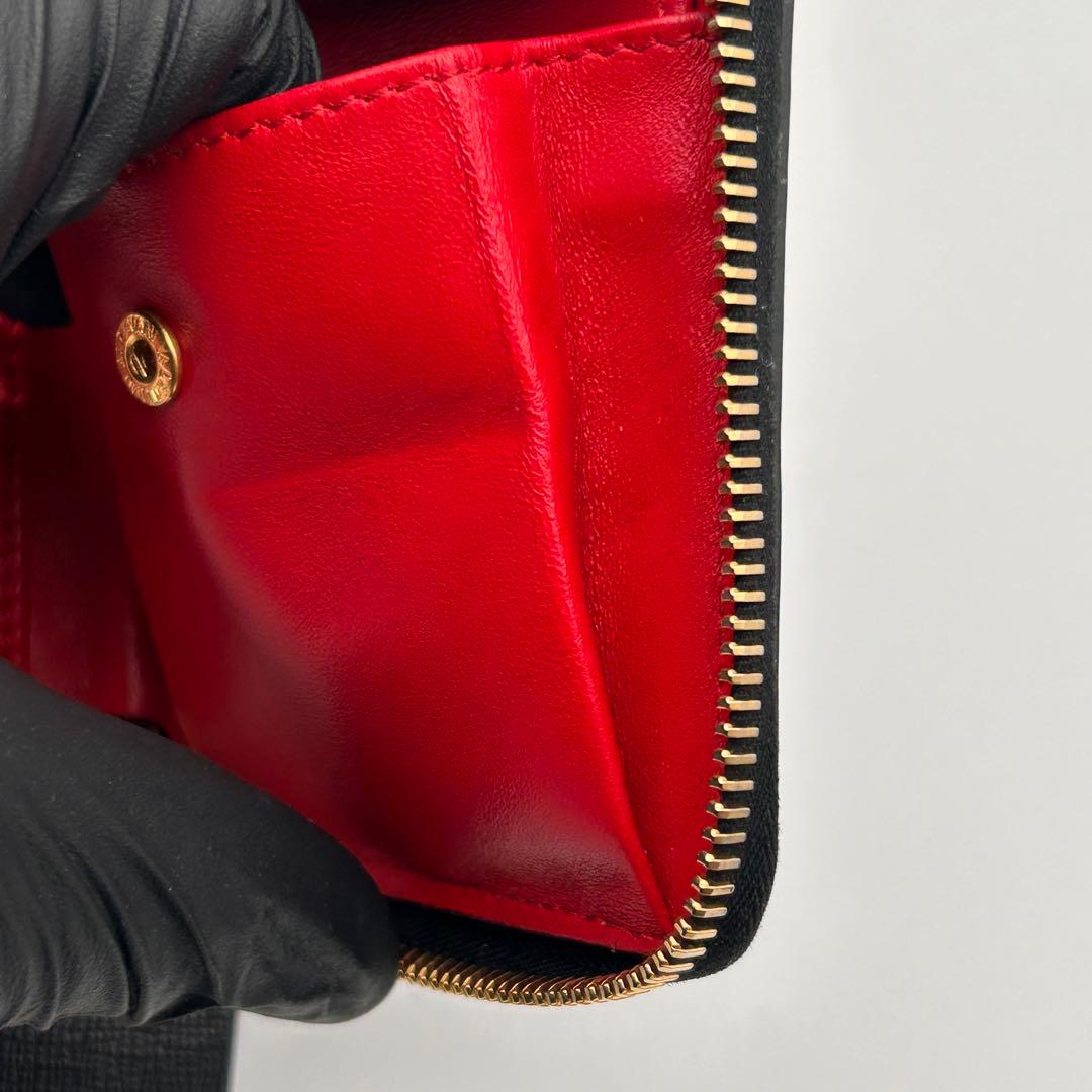 ✨極美品✨ VALENTINO ヴァレンティノ 二つ折り財布 高級 希少性大✨