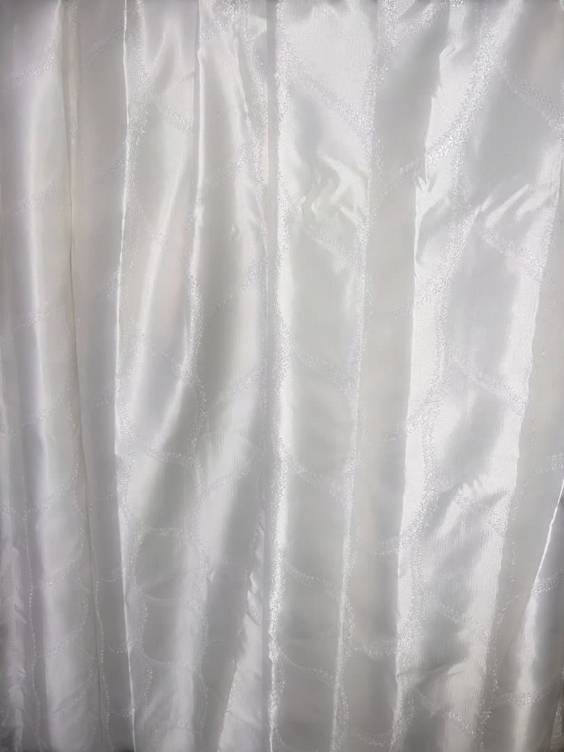 56 ホワイト刺繍入りカーテン 126x191 cm ×2枚セット