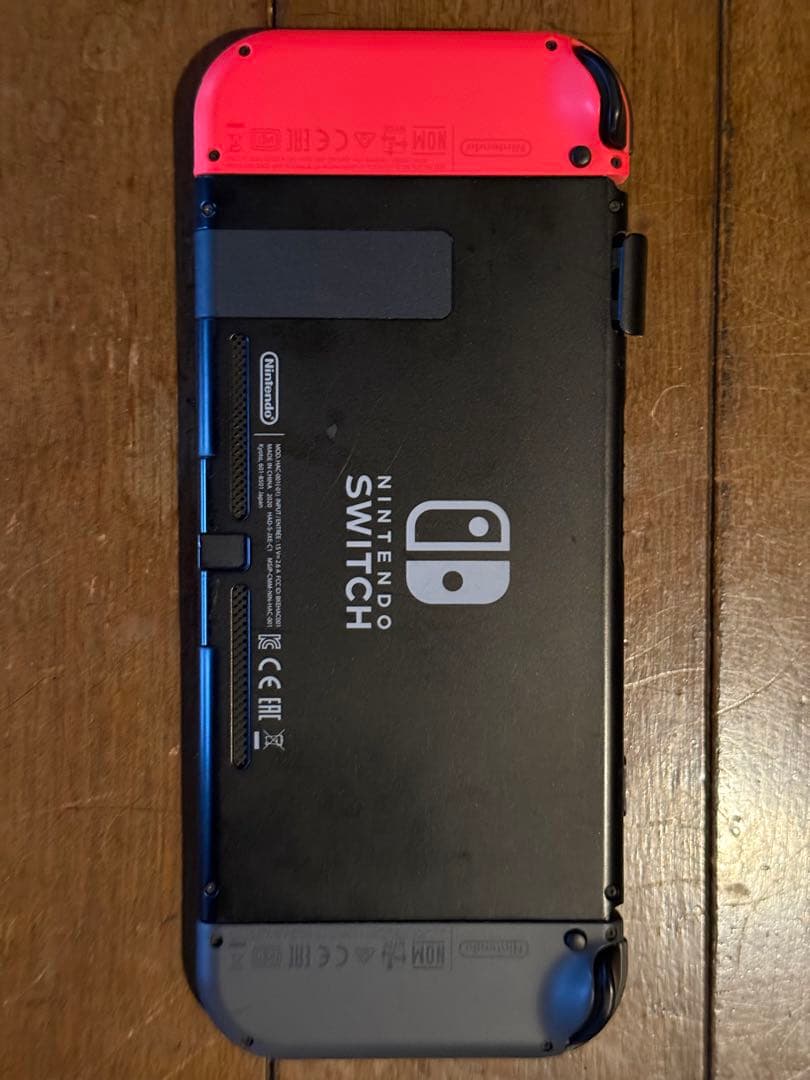 Nintendo Switch 赤/黒 本体