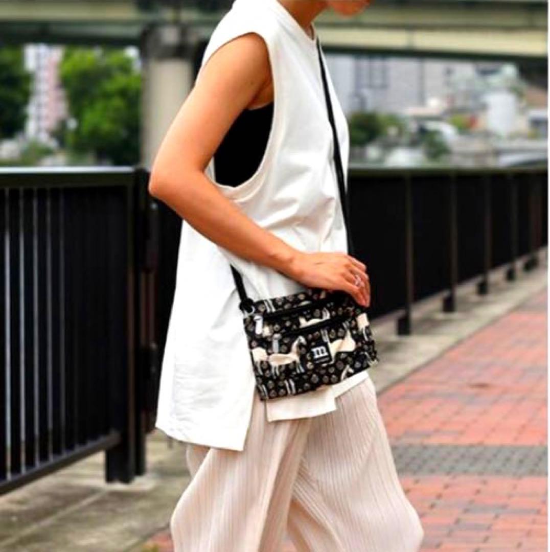 ★新品未使用＆人気完売品★マリメッコ　marimekko トラベルポーチ