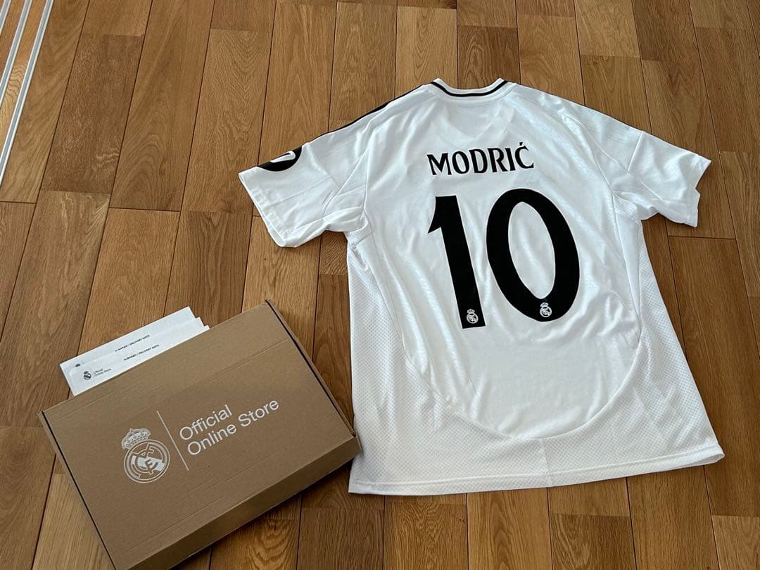【s.tさま専用】Real Madrid MODRIĆ 10 ユニフォーム L
