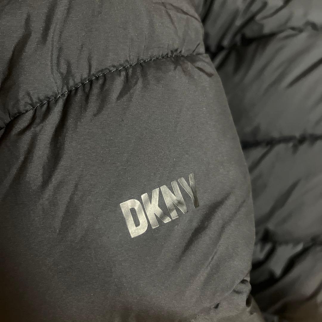 【試着のみ】DKNY // 黒(防水、パッカブルで袋付き)