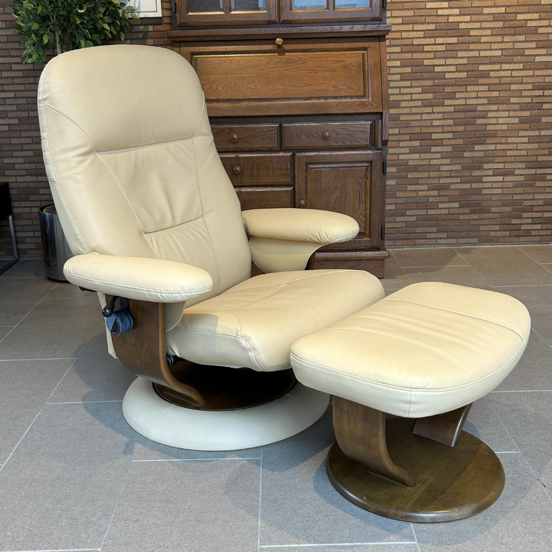 サマーセール♥Karimoku 　リクライニングチェア＆オットマン　FC103
