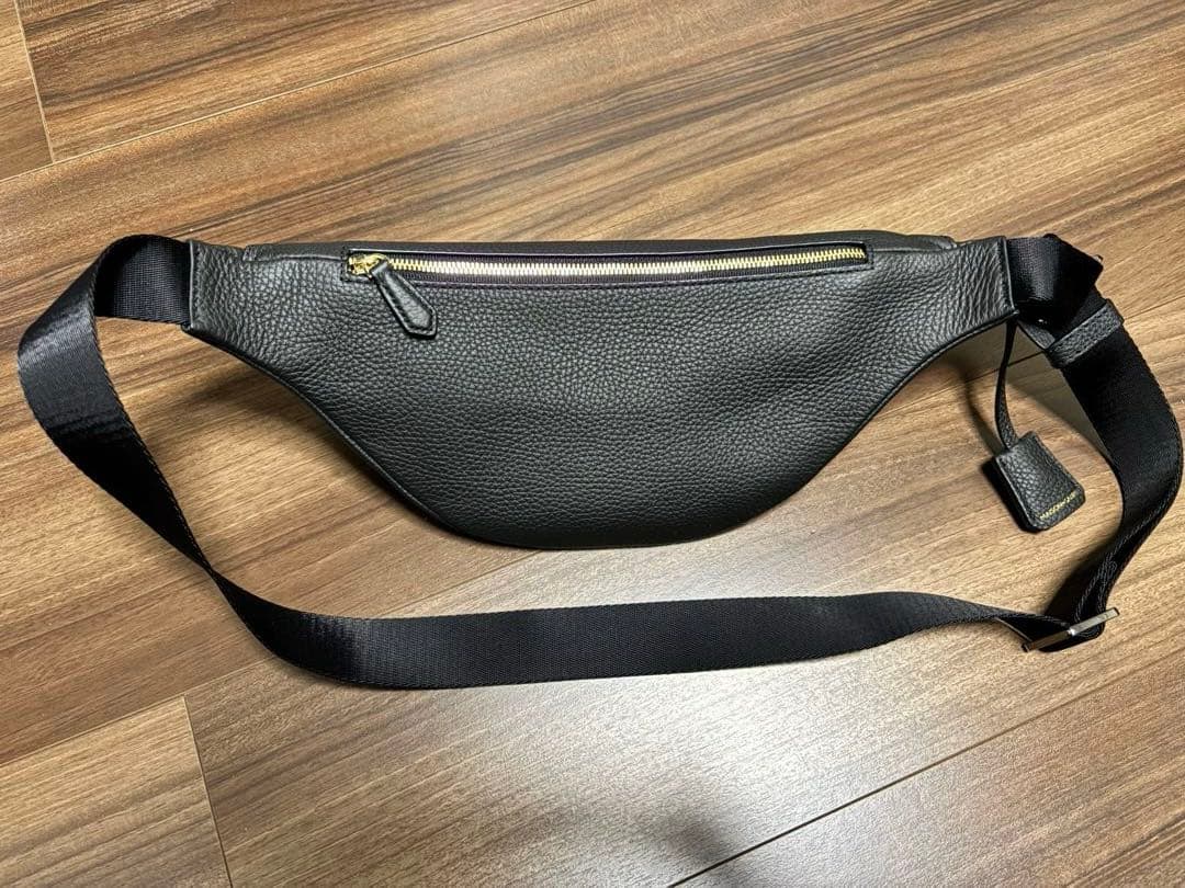美品　MAISON de SABRE メンズ　レザーボディバッグ