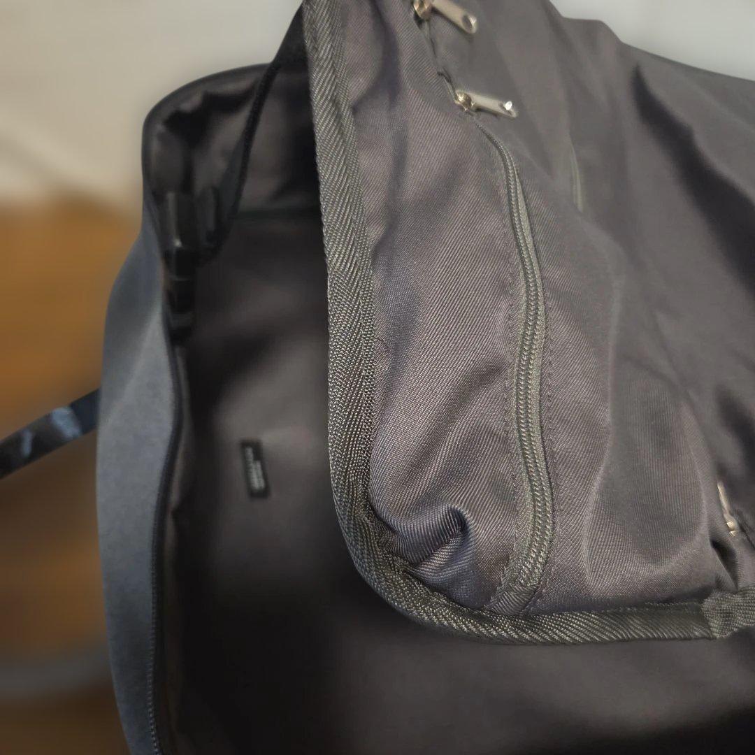 北欧暮らしの道具店　スーツケースのようなボストンバッグ