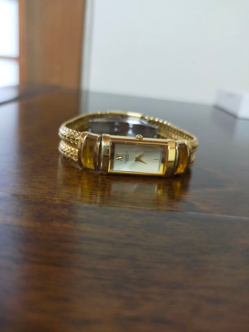 SEIKOのゴールド 編み込みデザイン 腕時計