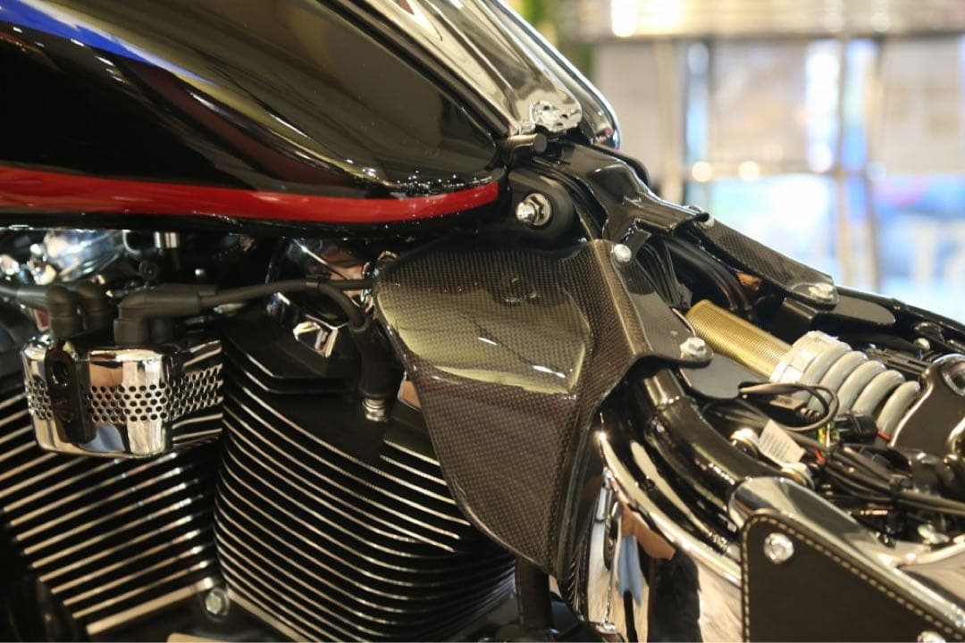 ぴ*ろ様 ハーレー 正規ディーラーオリジナルサドルヒートガード　M8ソフテイル用