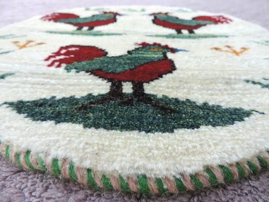 円形 ペルシャシラーズ産手織りウール製座布団サイズギャッベニワトリ柄、本物.保証