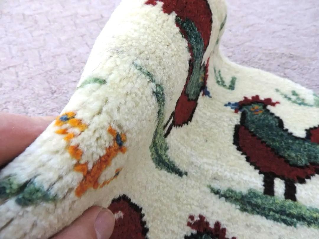 円形 ペルシャシラーズ産手織りウール製座布団サイズギャッベニワトリ柄、本物.保証