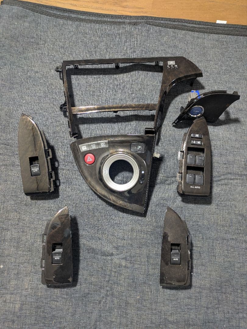 30プリウス　マイコーデ　内装パネル