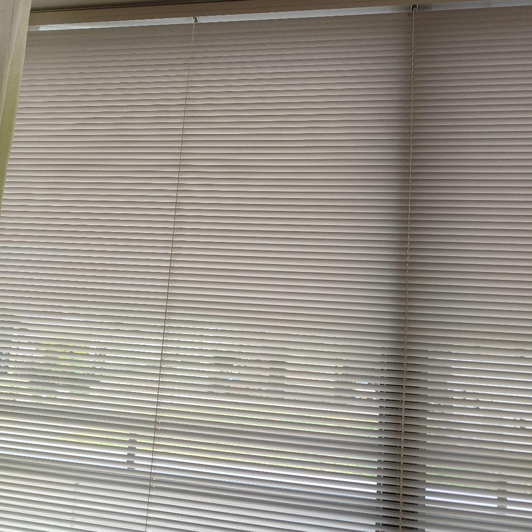 ホワイトアルミブラインド