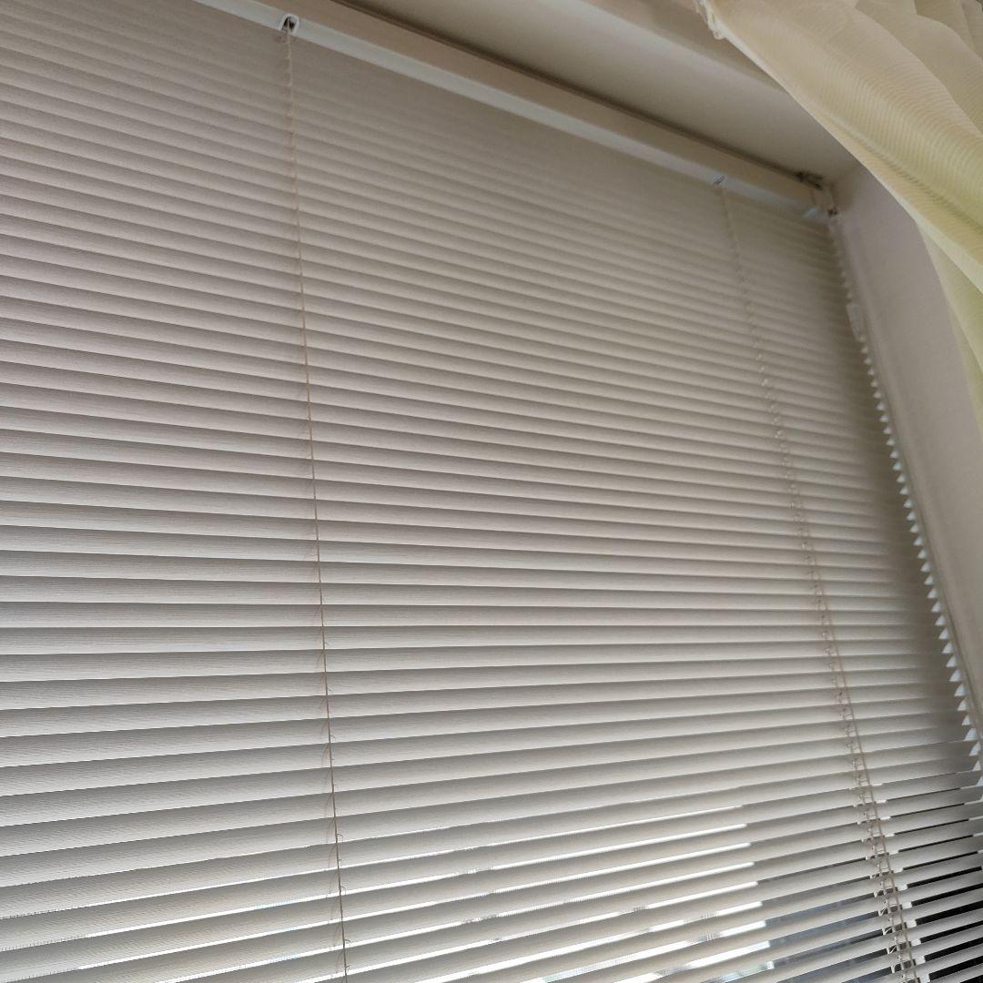 ホワイトアルミブラインド