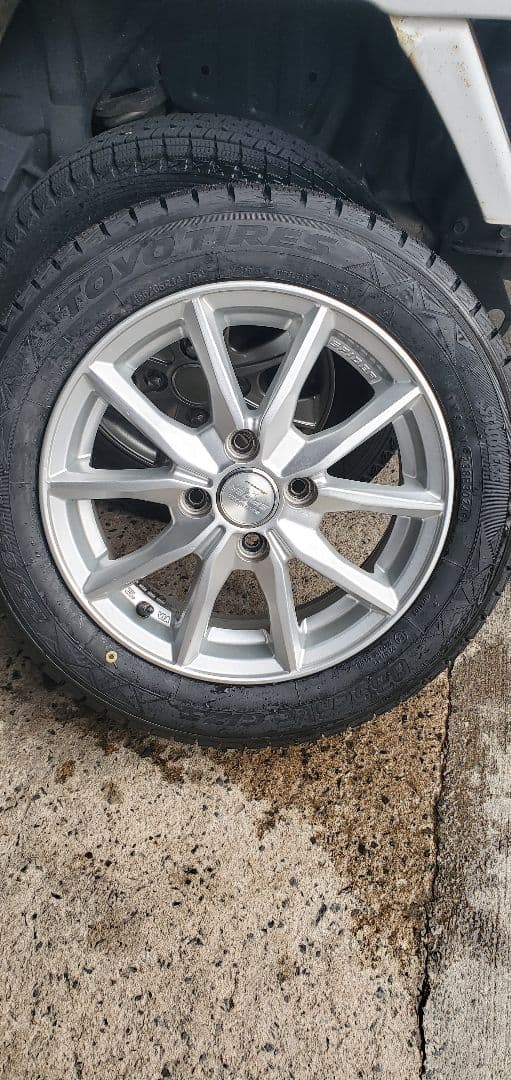 新品スタッドレストーヨーGIZ3新品バルブ　ホイールセット155/65R14②