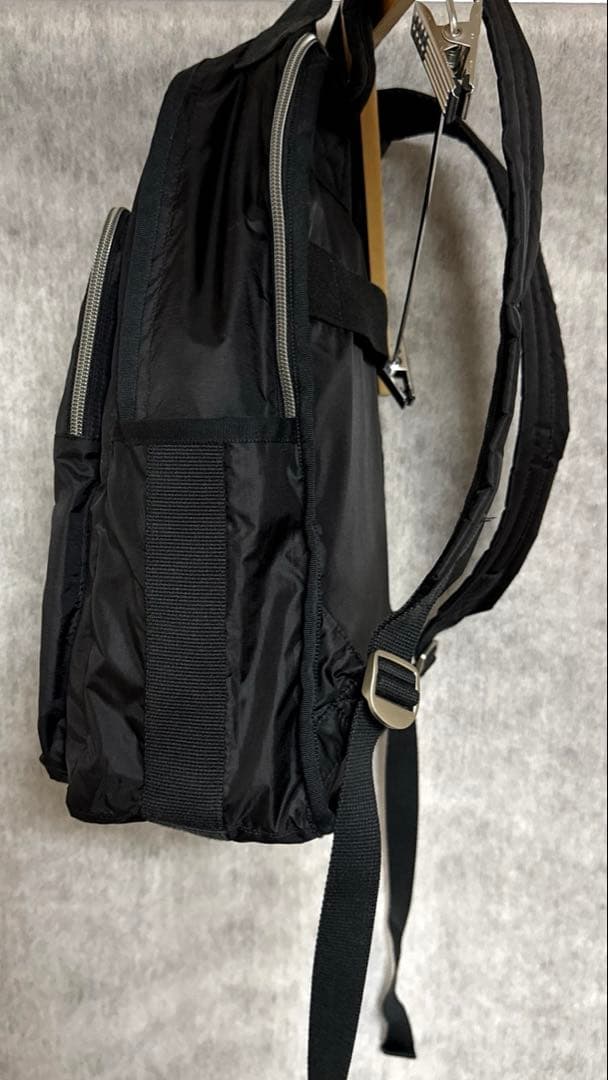 【美品】レスポートサック　ESSENTIAL CARRYALL BPブラック