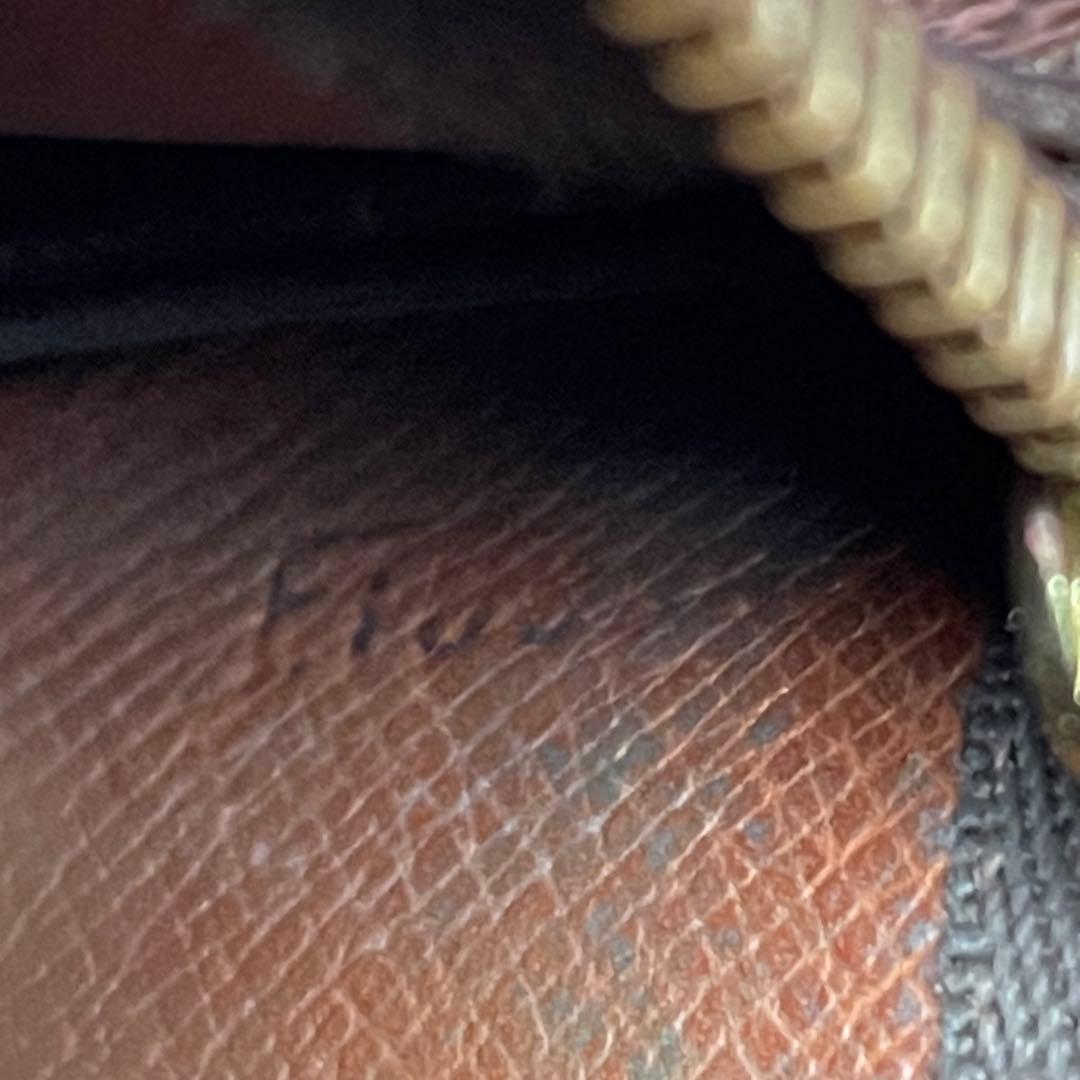 LOUIS VUITTONルイヴィトン ケース モノグラム ポシェットクレ