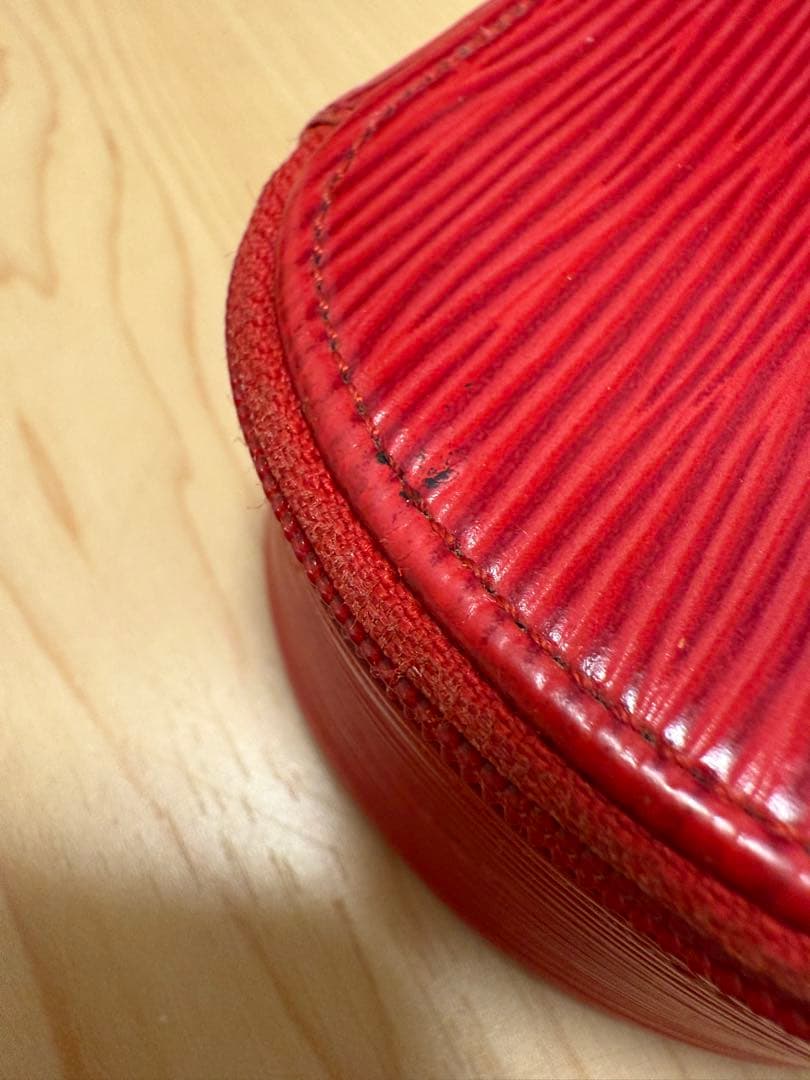 Louis Vuitton エピエクランビジュージュエリーケース　小物入れ　赤