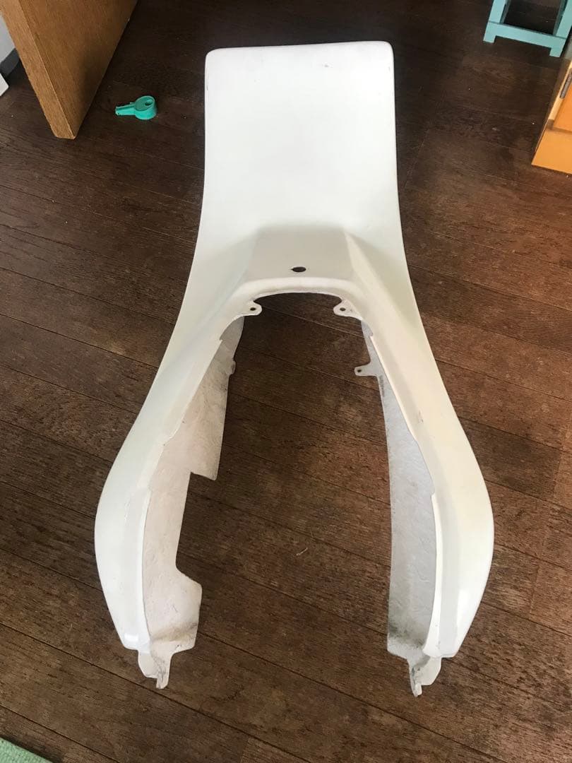 テール　カウル