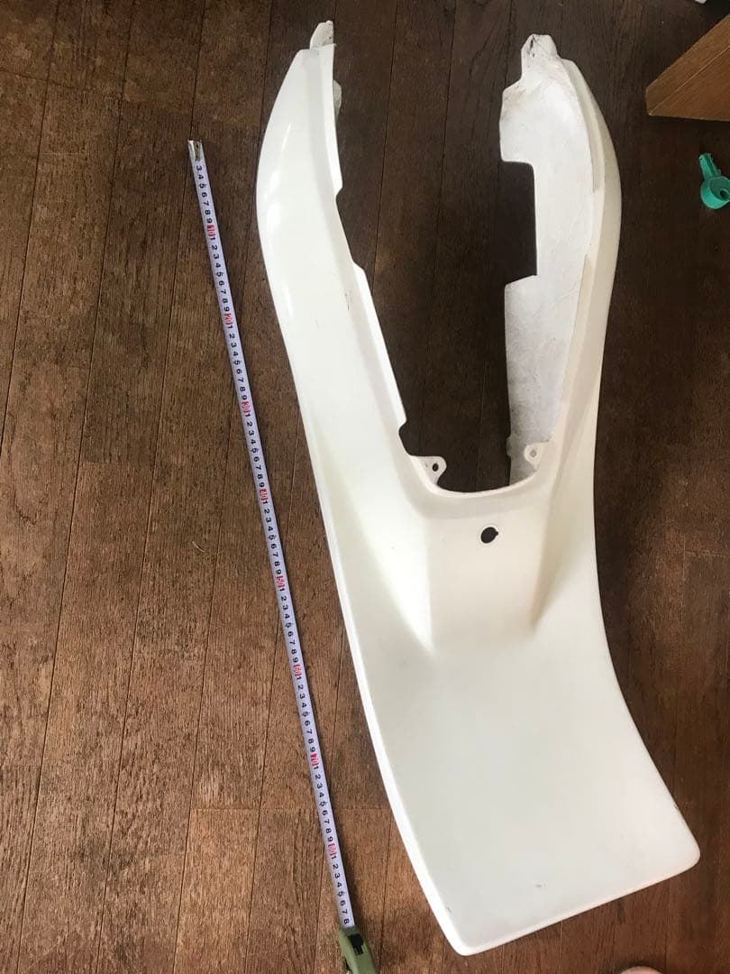 テール　カウル