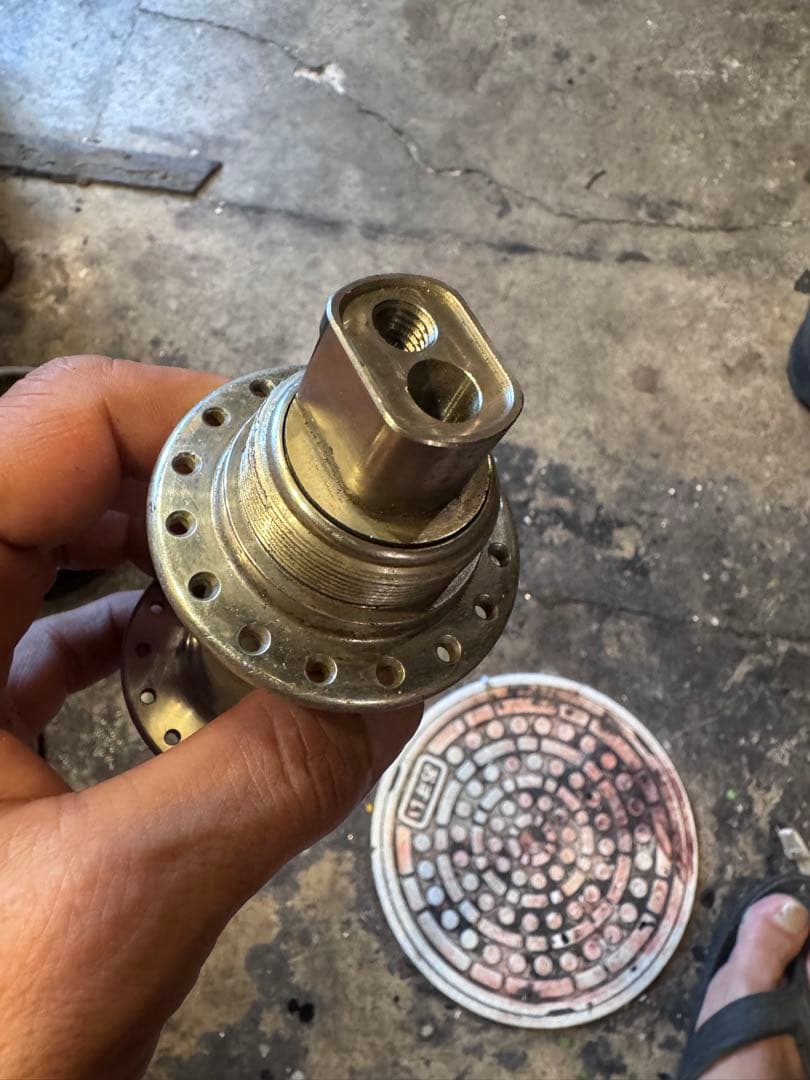 ホワイトインダストリーズ　eno エキセントリックハブ130mm