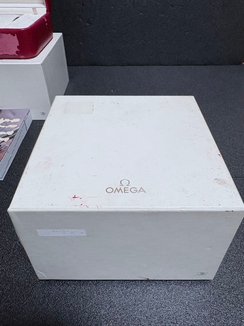 【新年特価】1/3日まで　オメガ　OMEGA 時計箱　3点セット＋グッズ