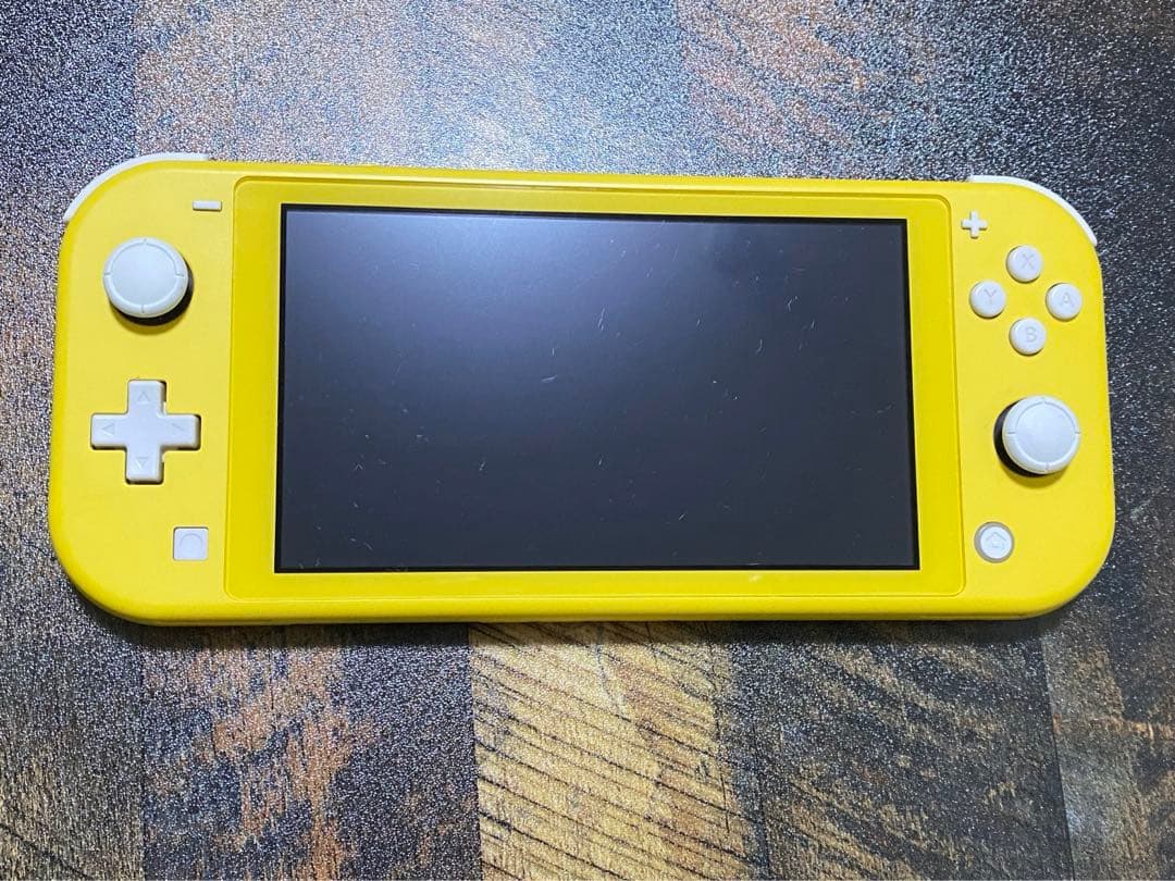 Switch lite 本体 イエロー 動作確認済み 充電器付き 箱無し