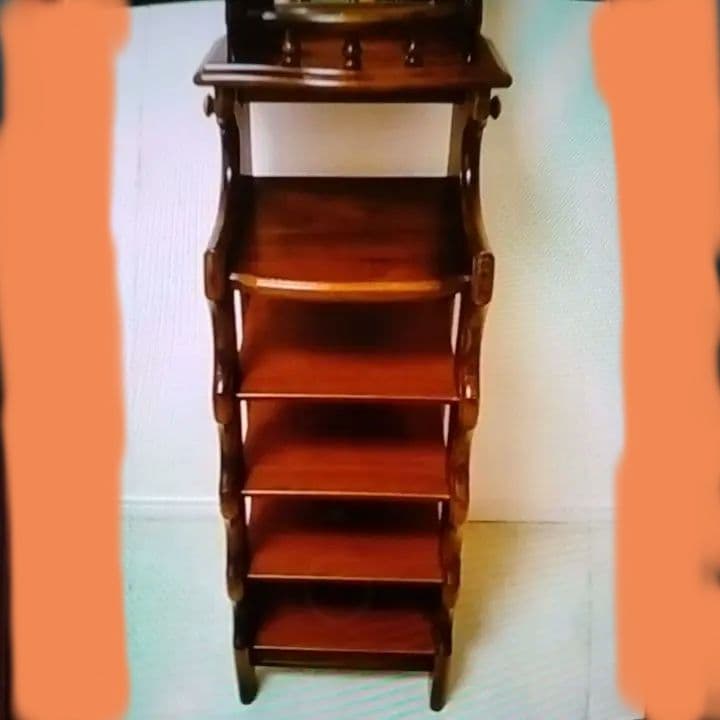 カリモク✨廃版品✨木製シェルフラック 5段✨鏡付き✨４フック付✨きれいな状態です