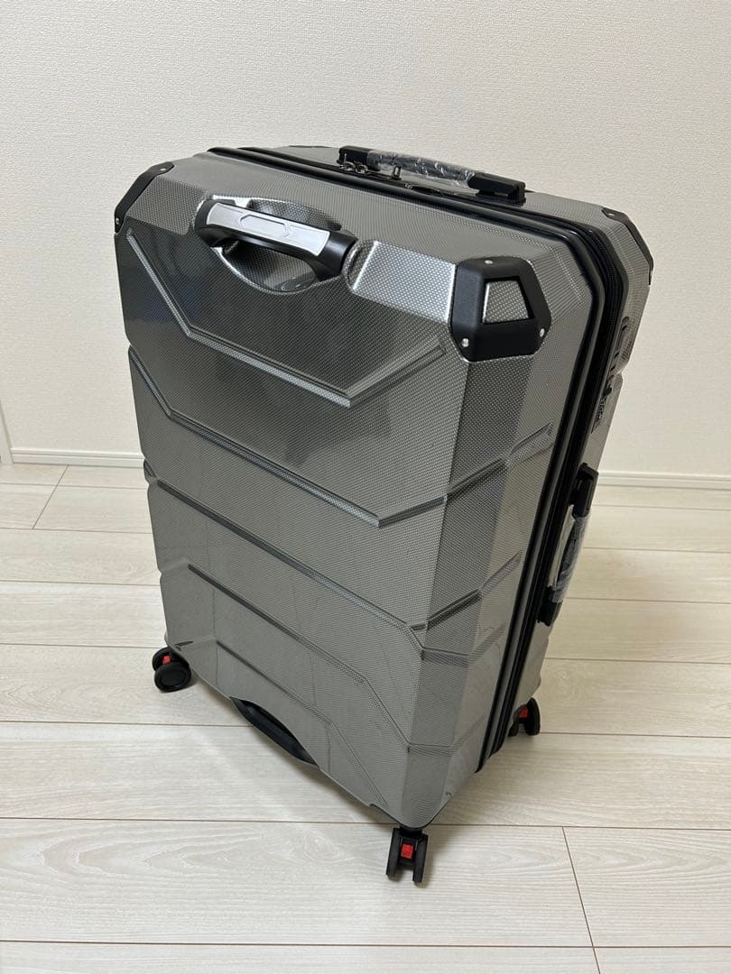 大きめ　キャリーケース